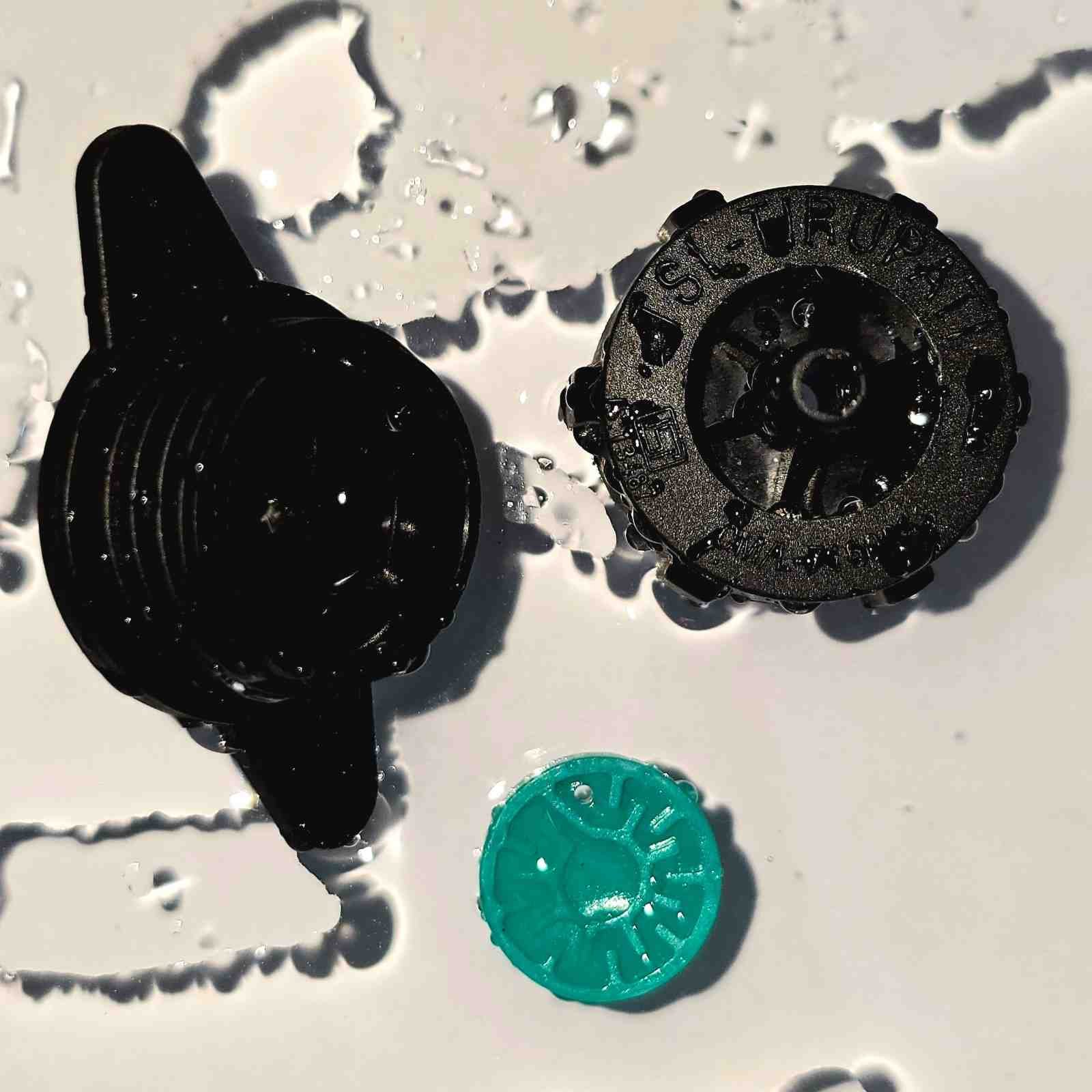 4 LPH DRIPPER (100 PC ) thumbnail