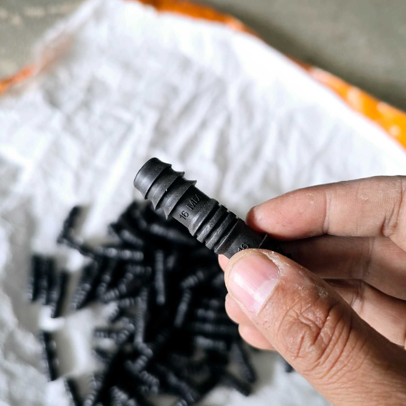 16 MM JOINTER ( 100  PC) thumbnail