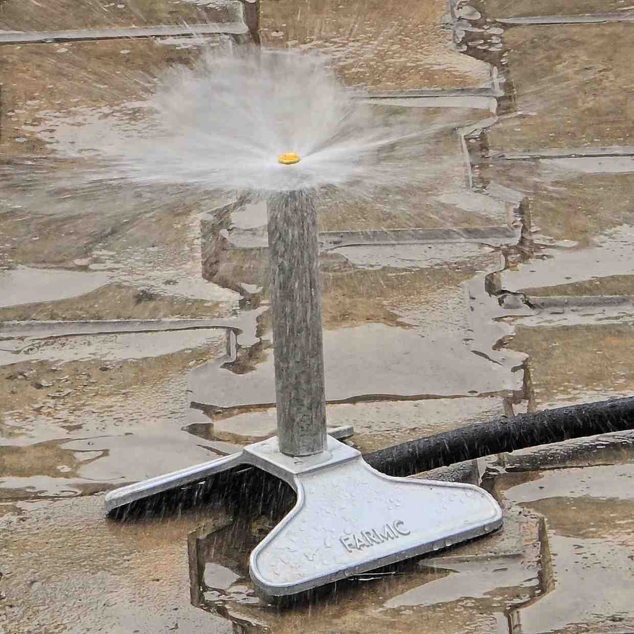 Adjustable Screw Sprinkler – Versatile & Efficient Watering Solution